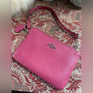 Coach easy pouch on strap